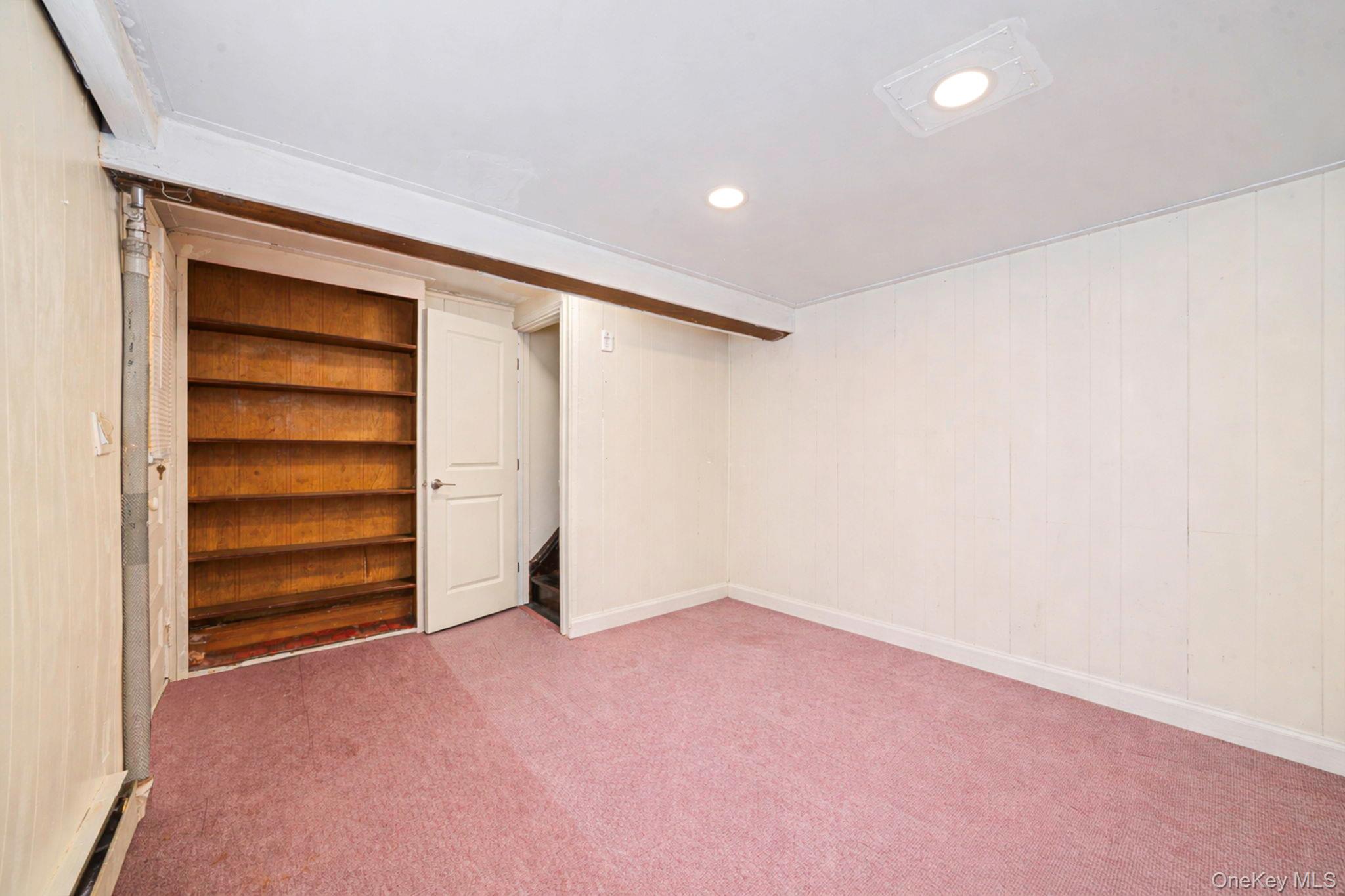 281 E 57th Street 1 Property Photo 28