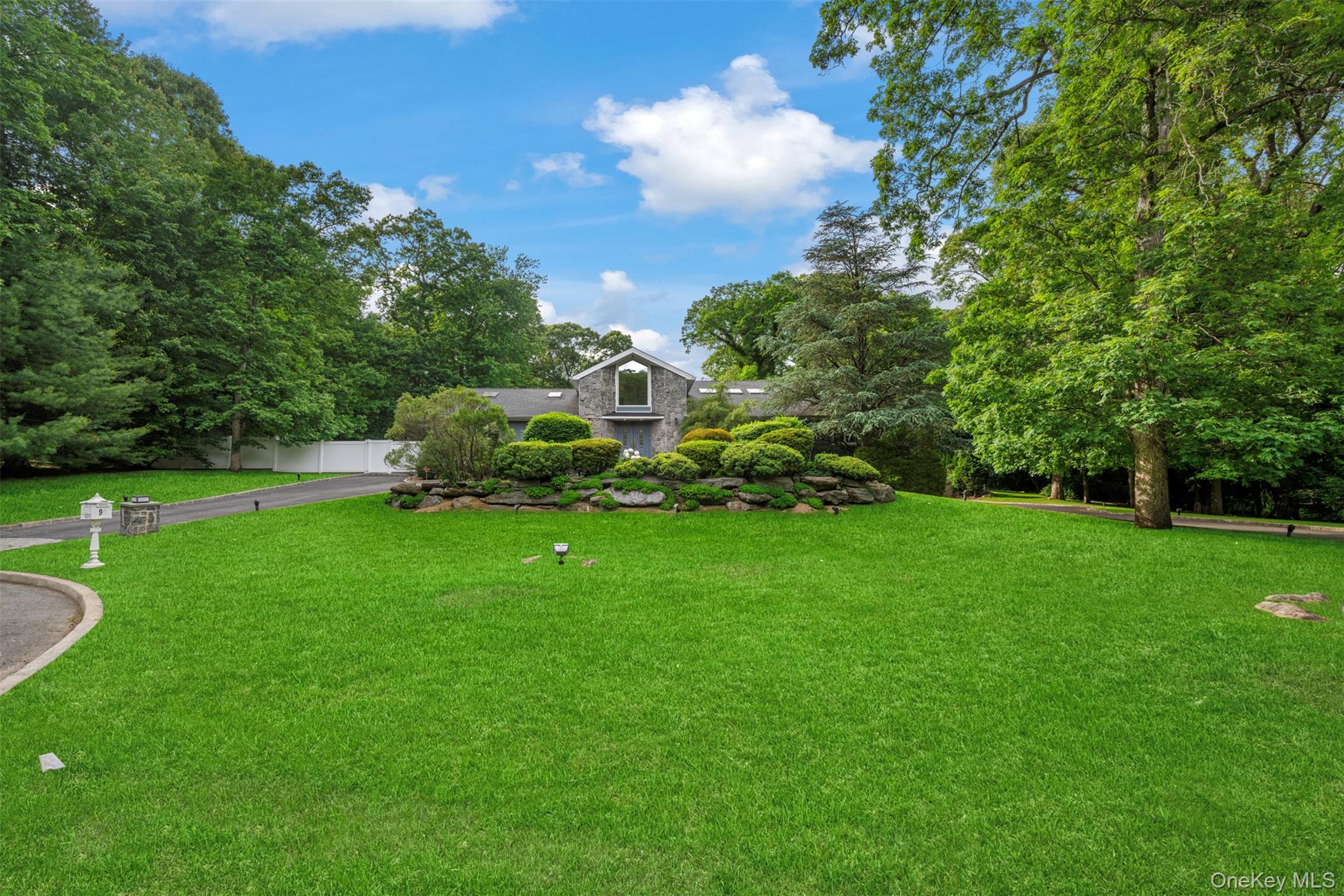 90 Belvedere Drive Property Photo 3