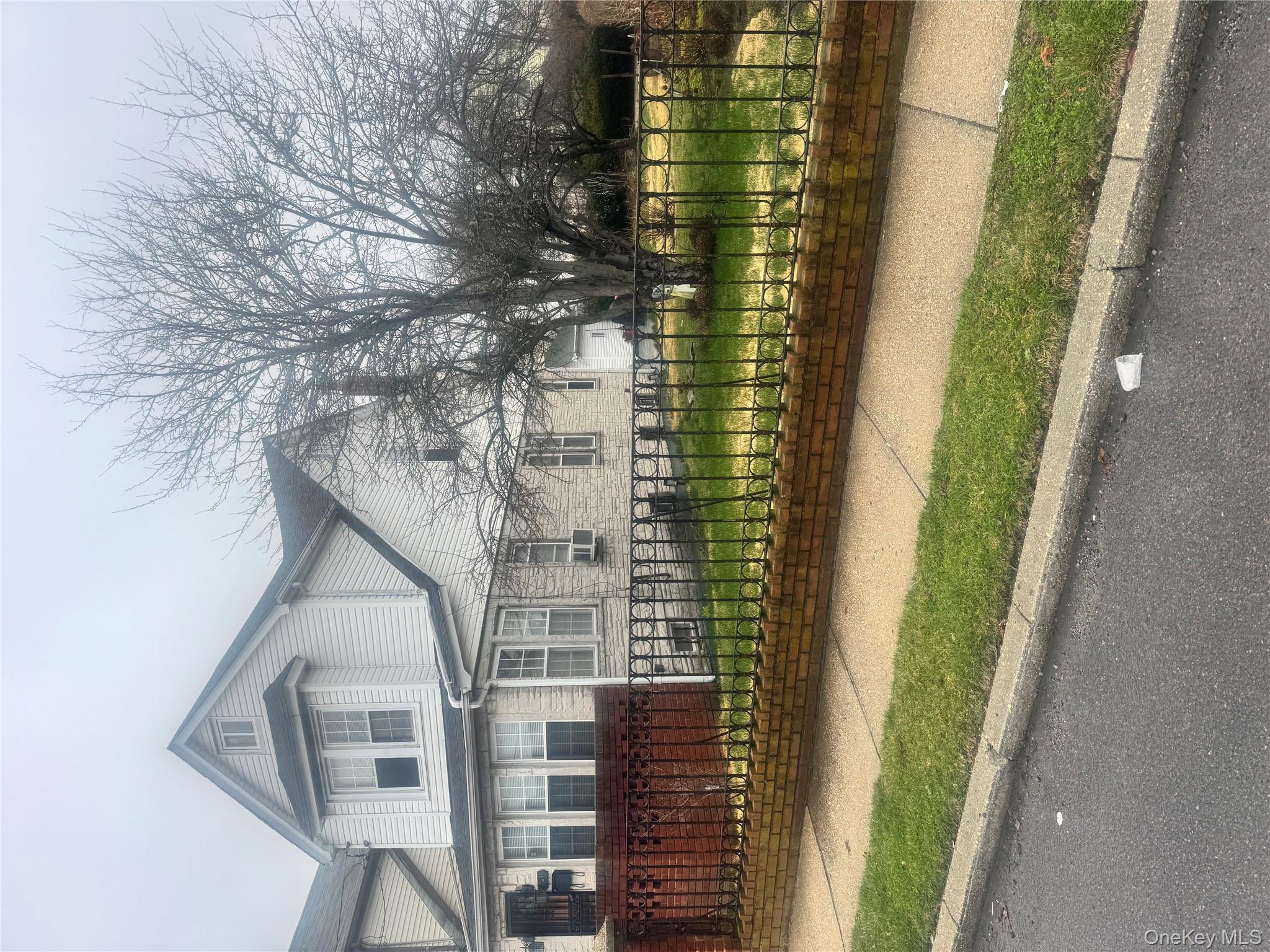 11731 192nd Street Property Photo 2