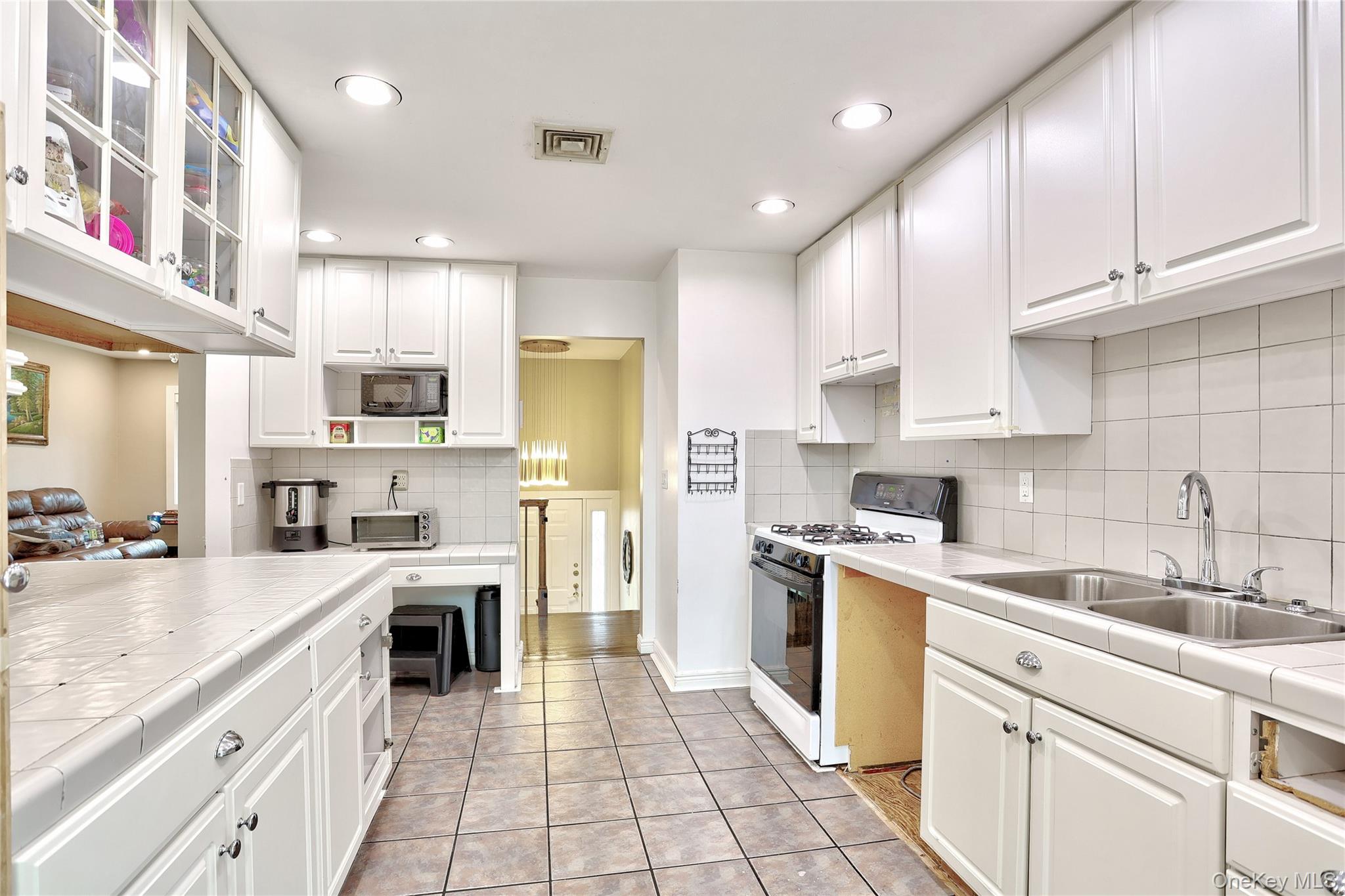 14 Montclair Avenue Property Photo 12