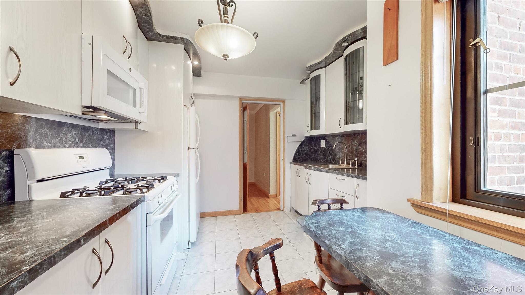 99-11 60th Avenue 4e Property Photo 12