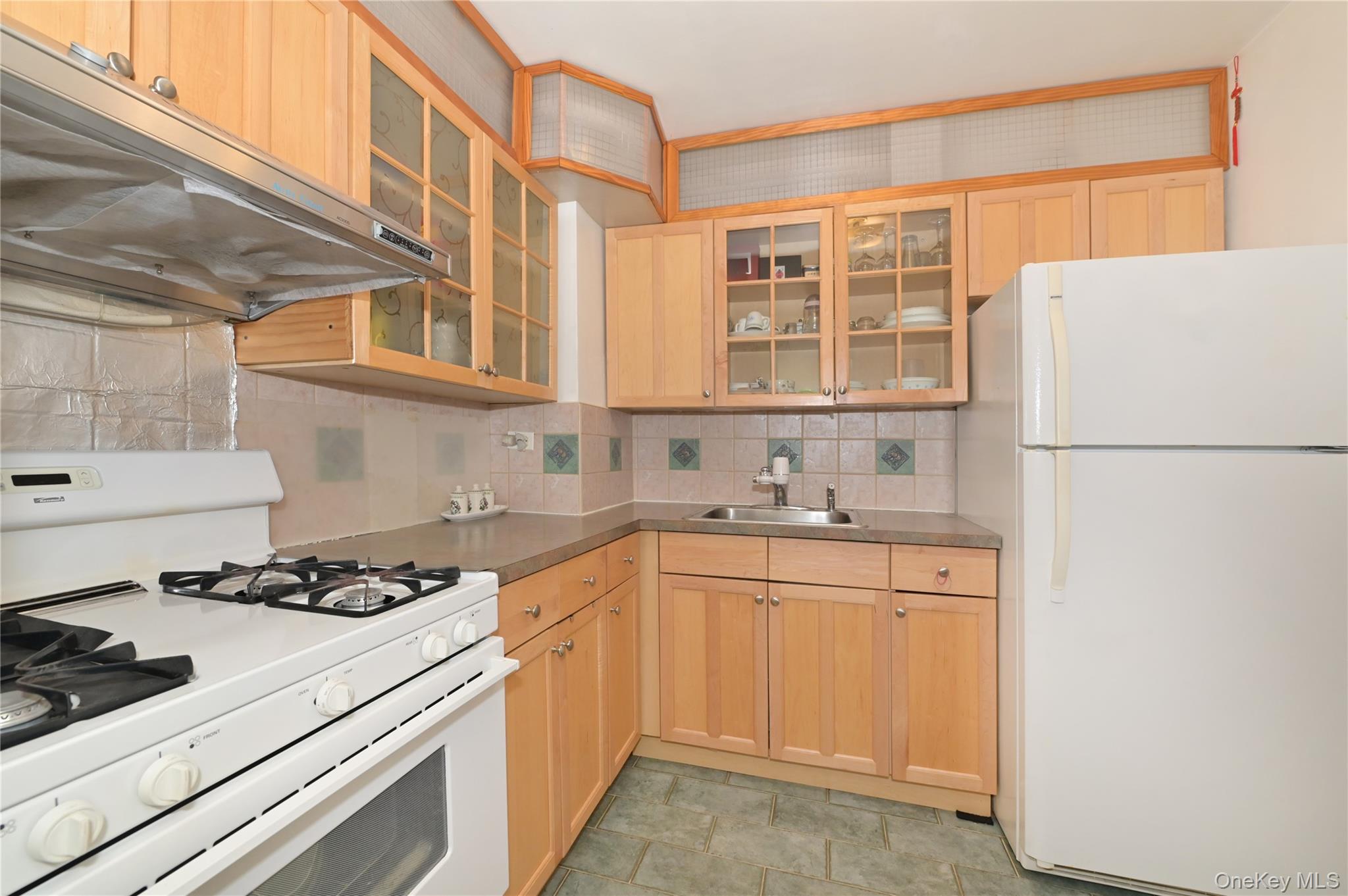61-20 Grand Central Parkway A1204 Property Photo 6