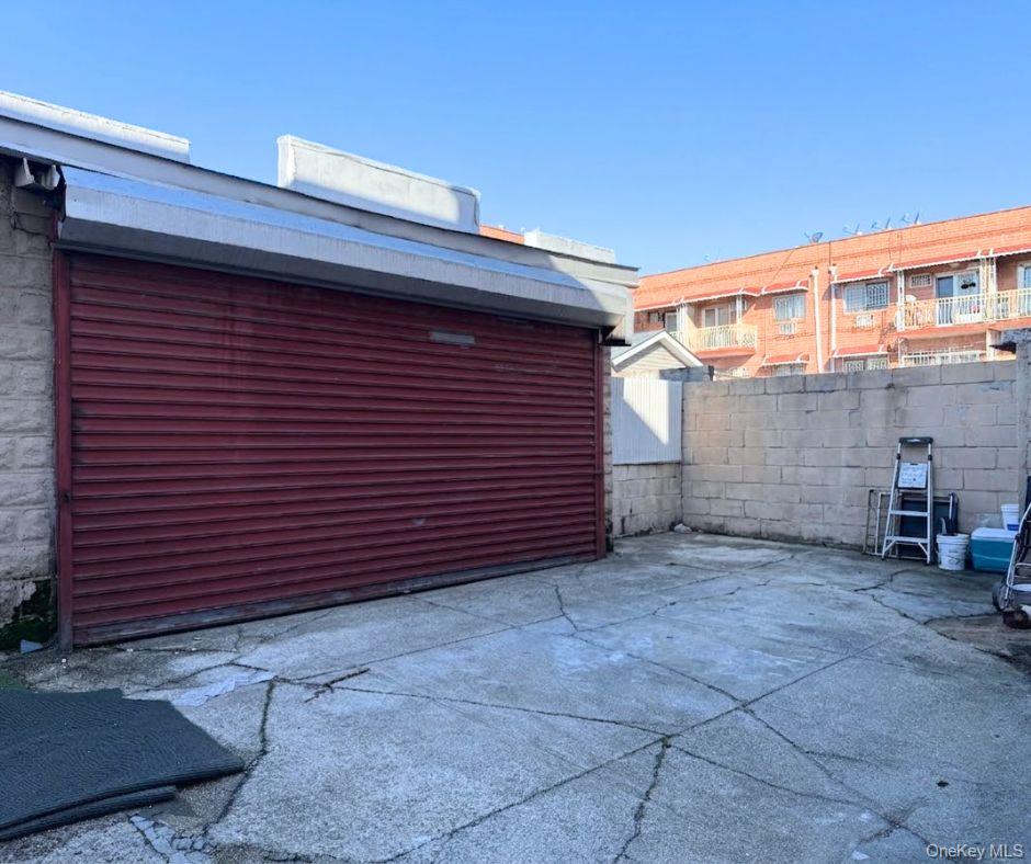 3714 102nd Street Property Photo 3