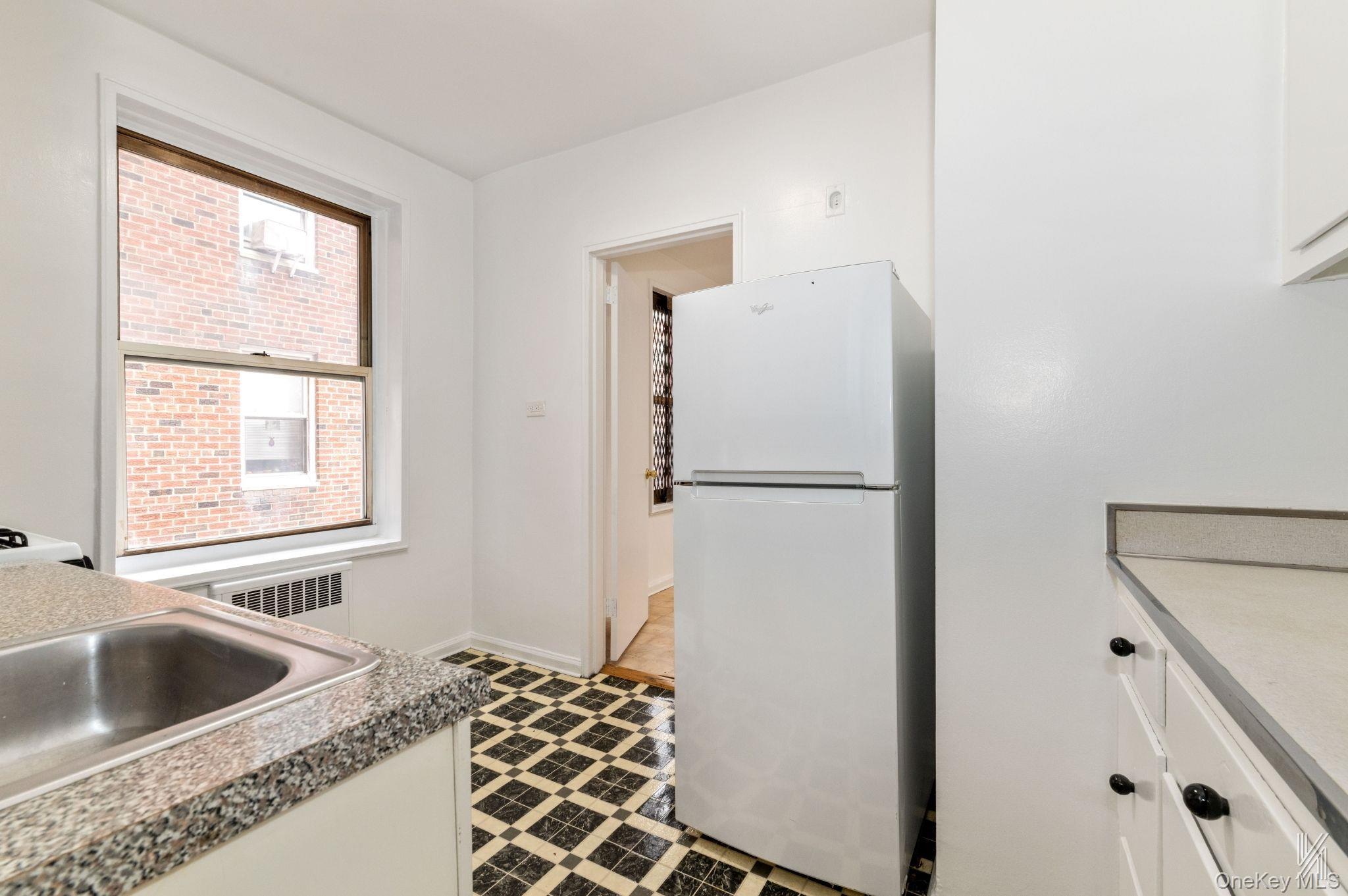 79-10 34th Avenue 4u Property Photo 16