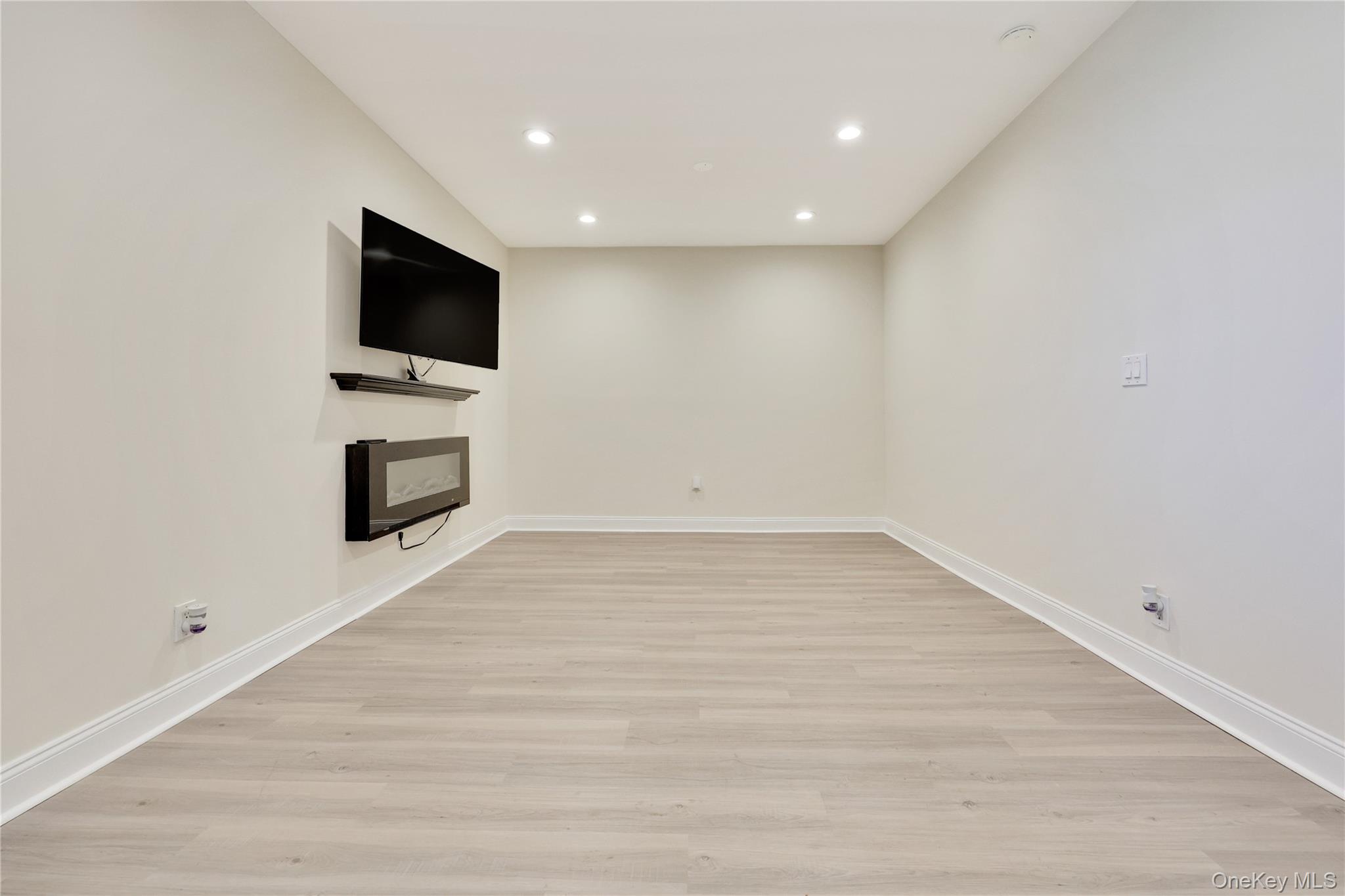 819 Broadway 1-g Property Photo 8