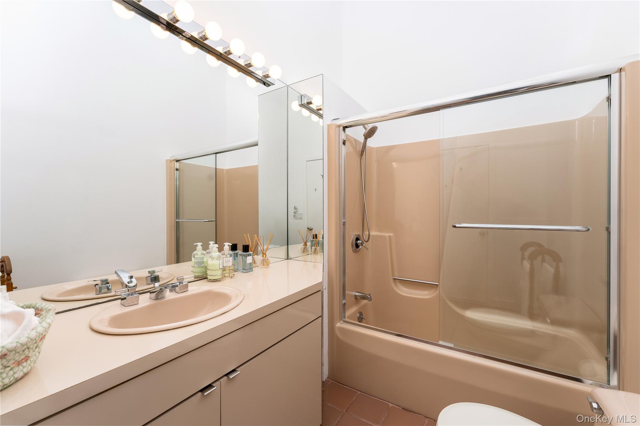 785 The Strand Property Photo 15