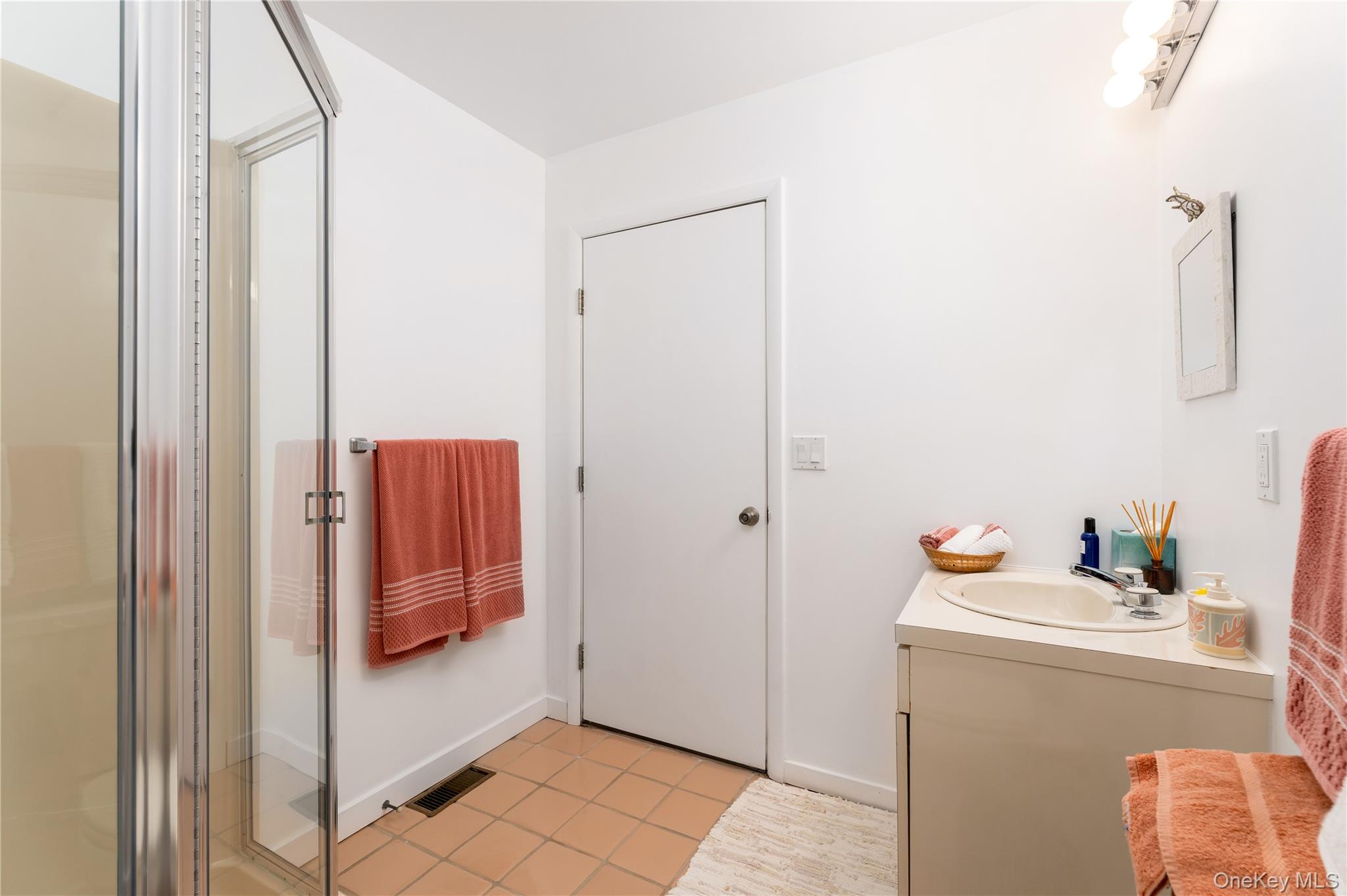 785 The Strand Property Photo 17