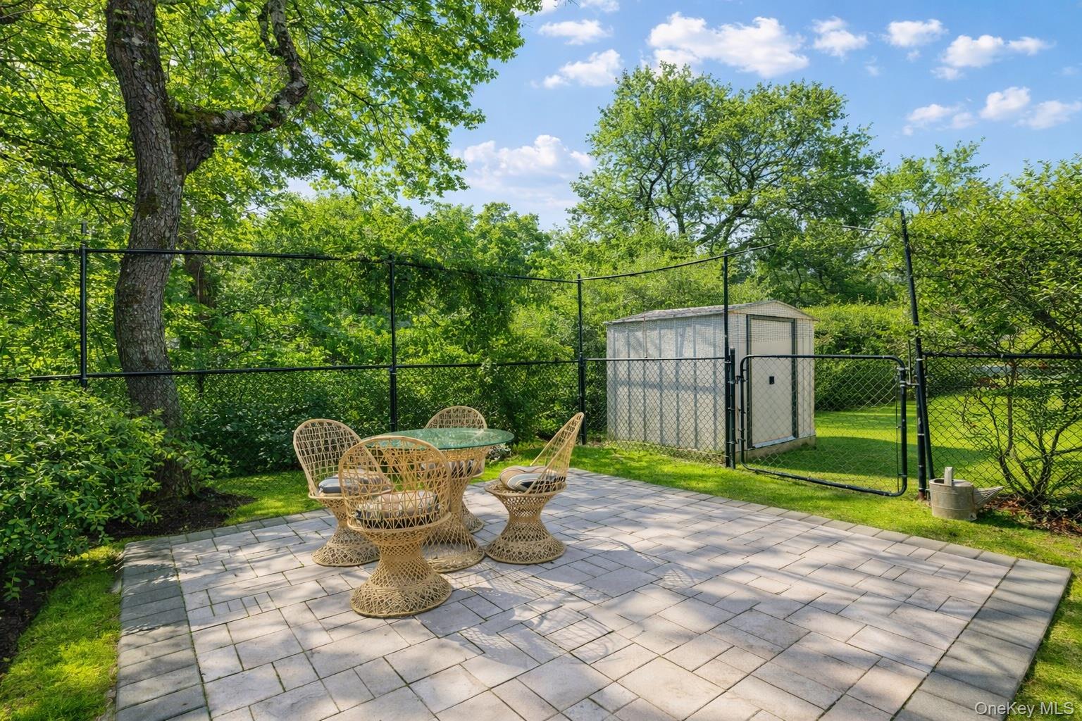 785 The Strand Property Photo 18