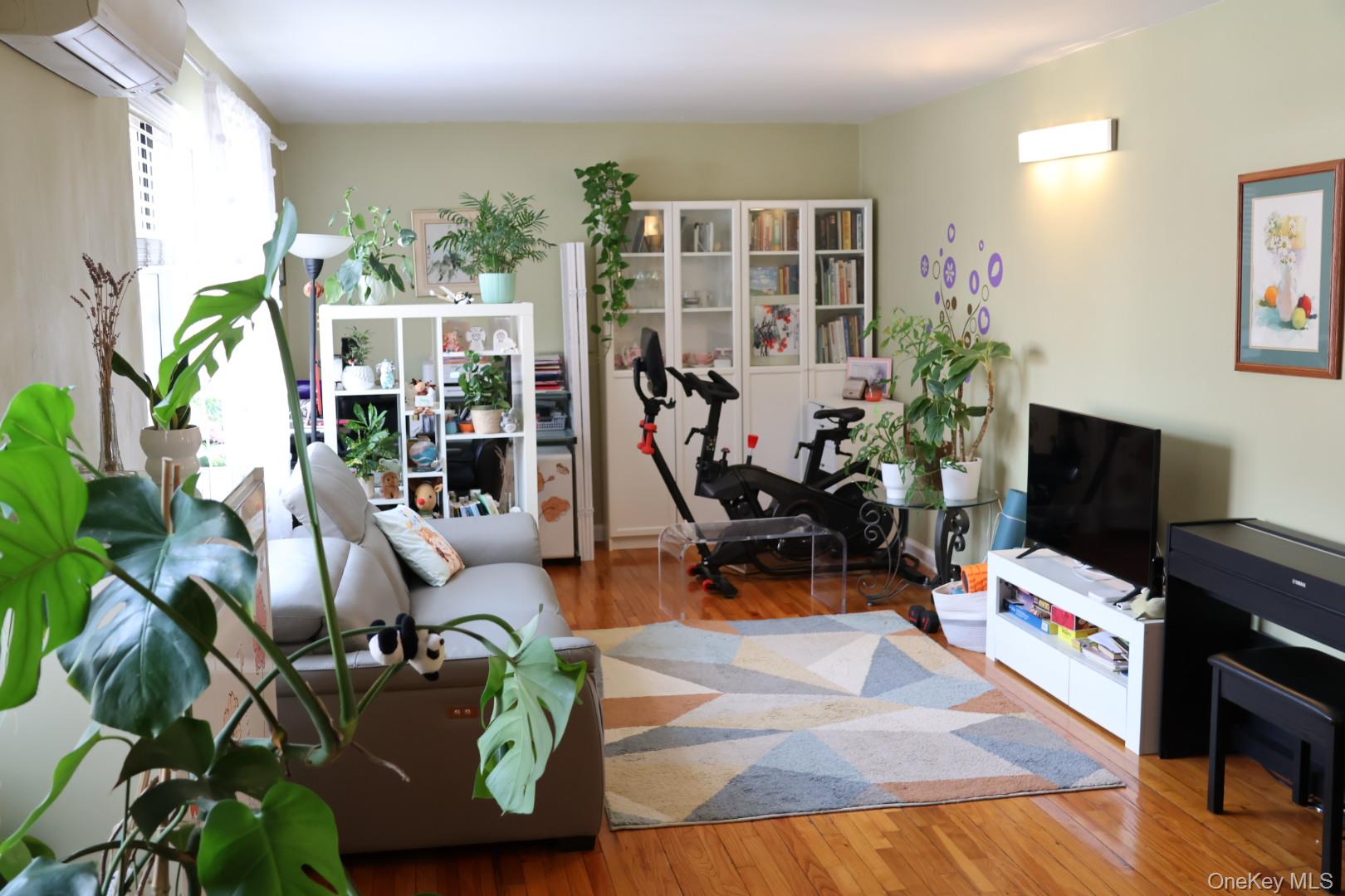 69-11 138th Street 3B Property Photo 1