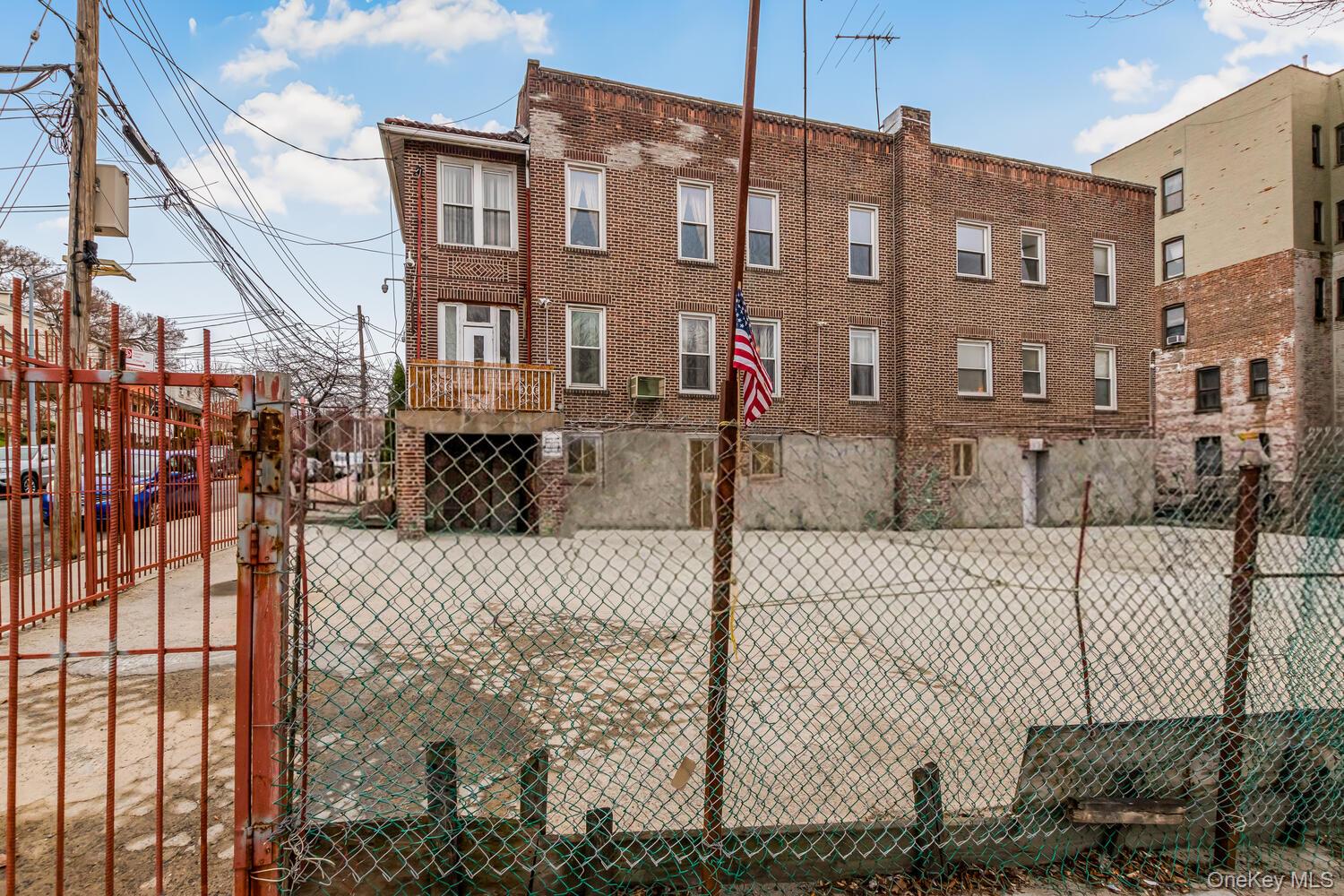 210 W 179th Street Property Photo 4