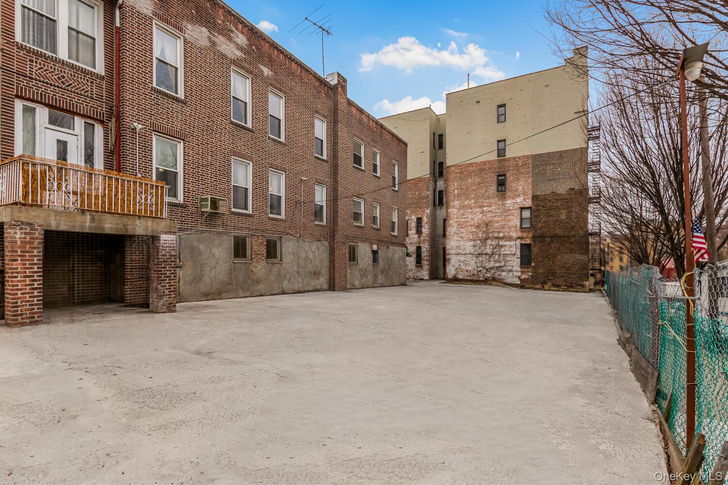 210 W 179th Street Property Photo 8