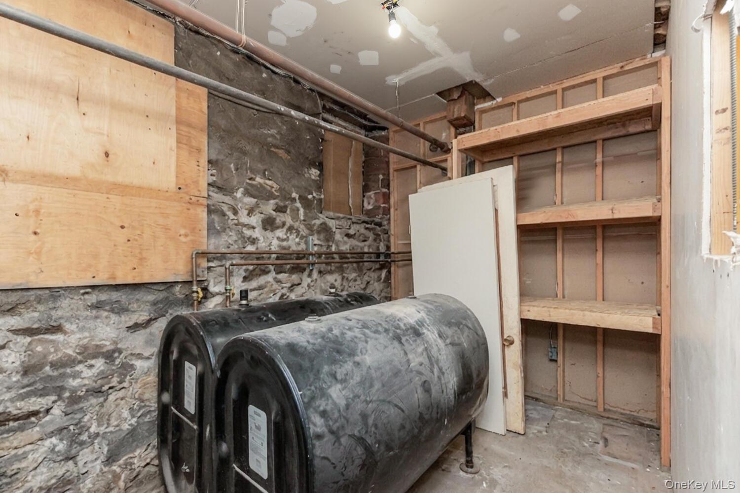 210 W 179th Street Property Photo 30