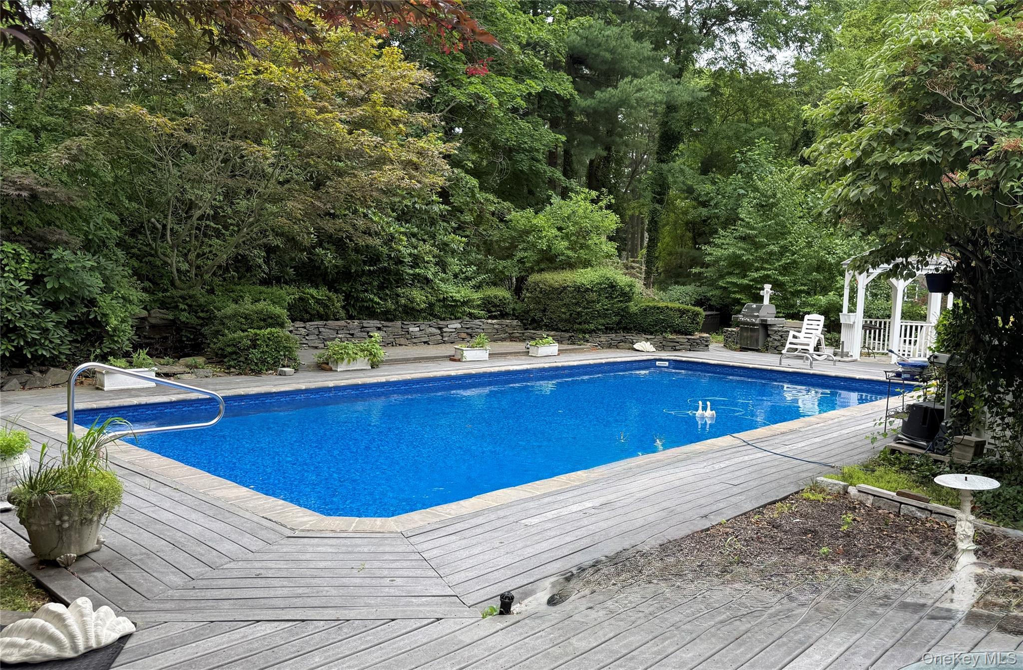 2 Three Pond Road Property Photo 29