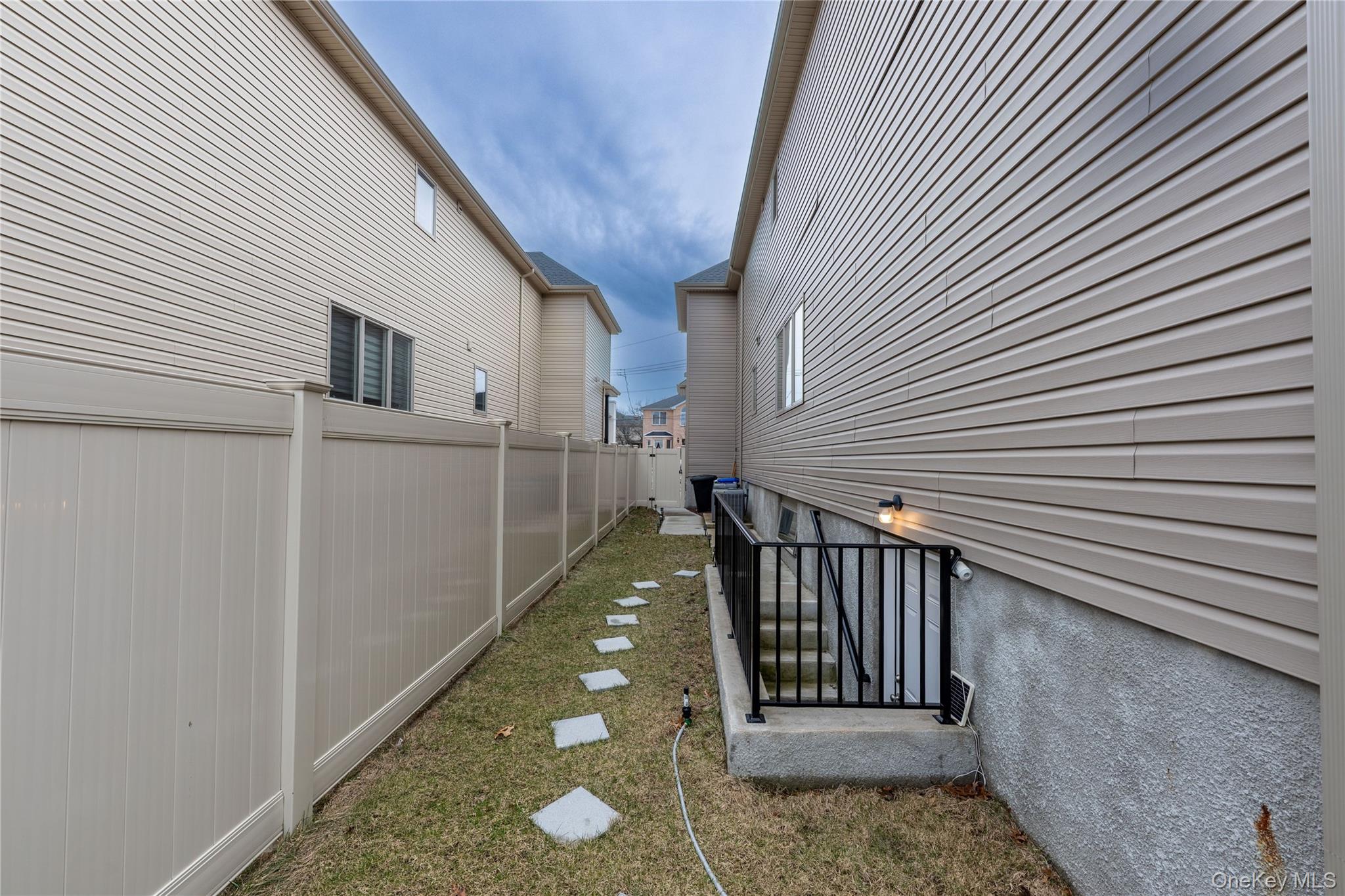 25 Sanford Property Photo 50