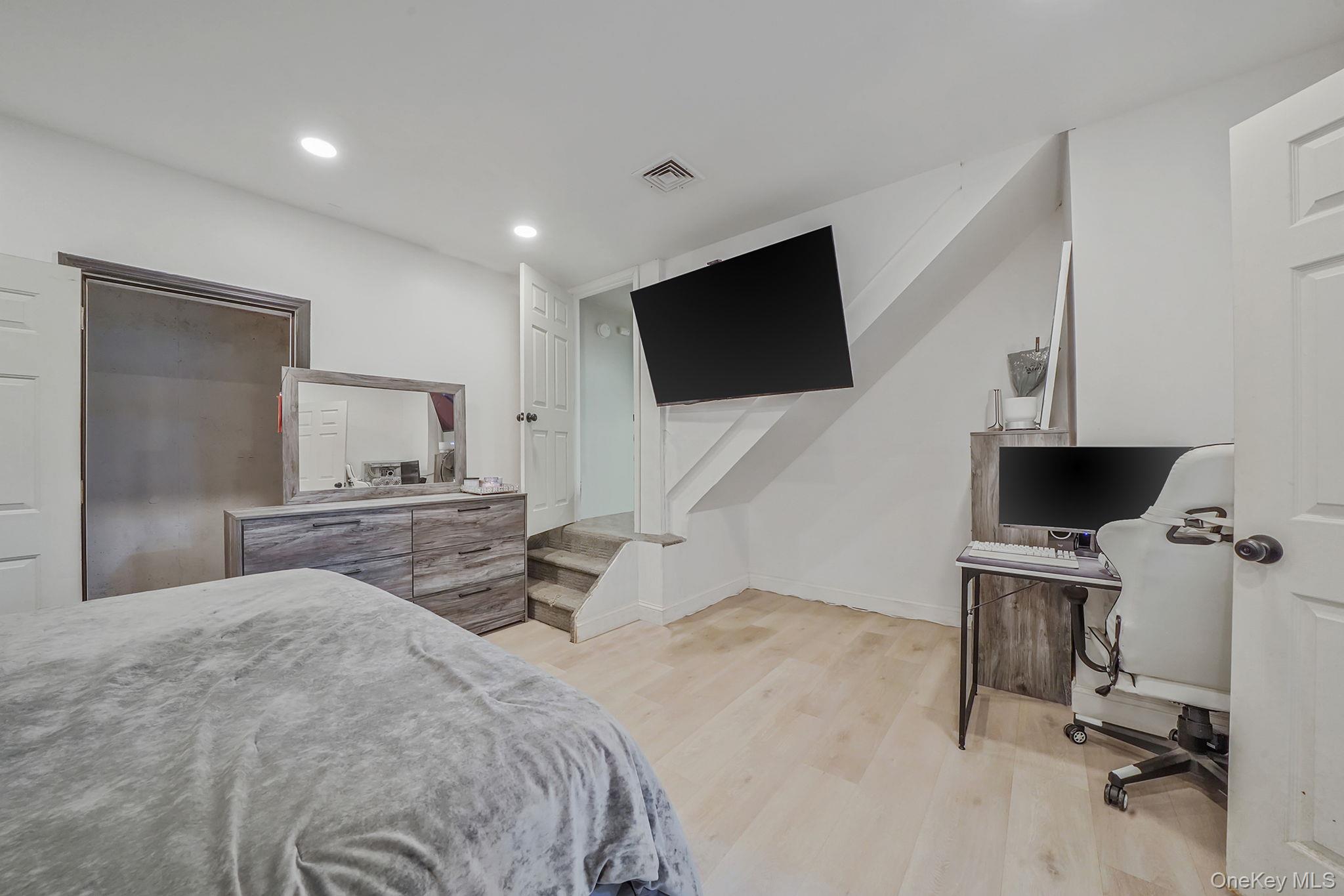 2 Buchanan Avenue Property Photo 23