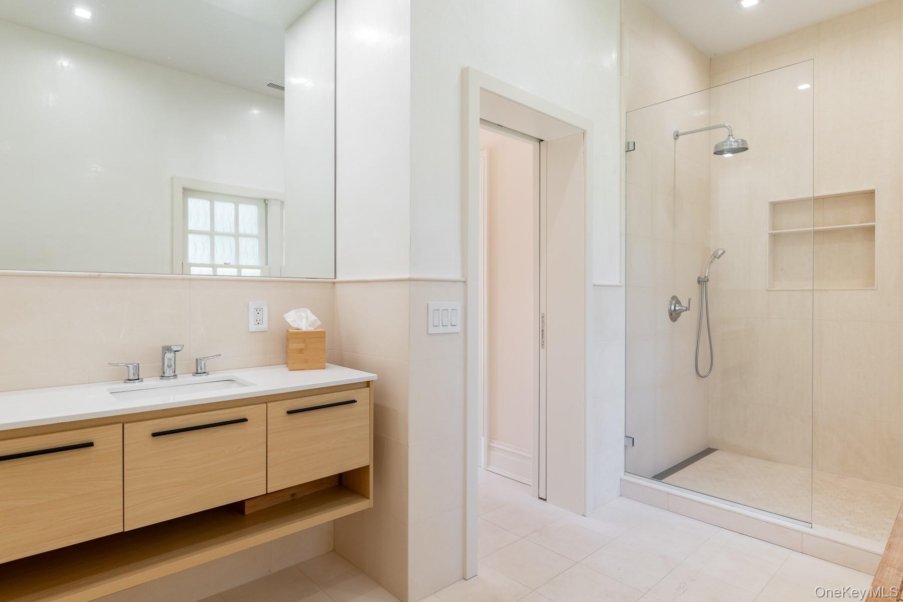 6 Stoneleigh Manor Lane Property Photo 34