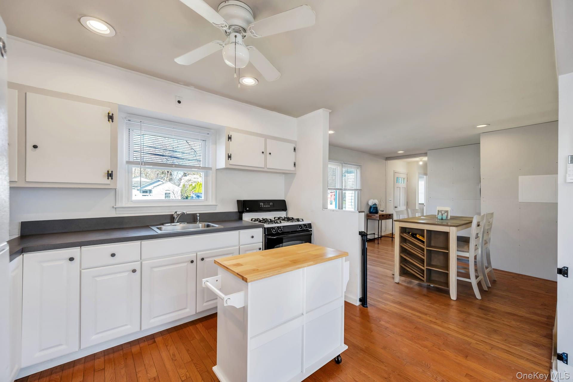 20 Willyn Road Property Photo 16