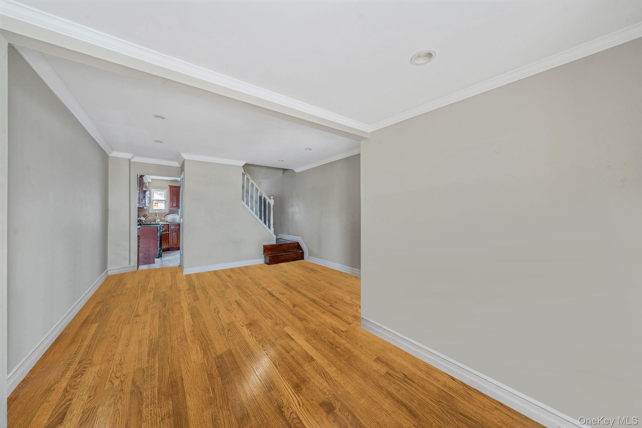 15050 Foch Boulevard Property Photo 4