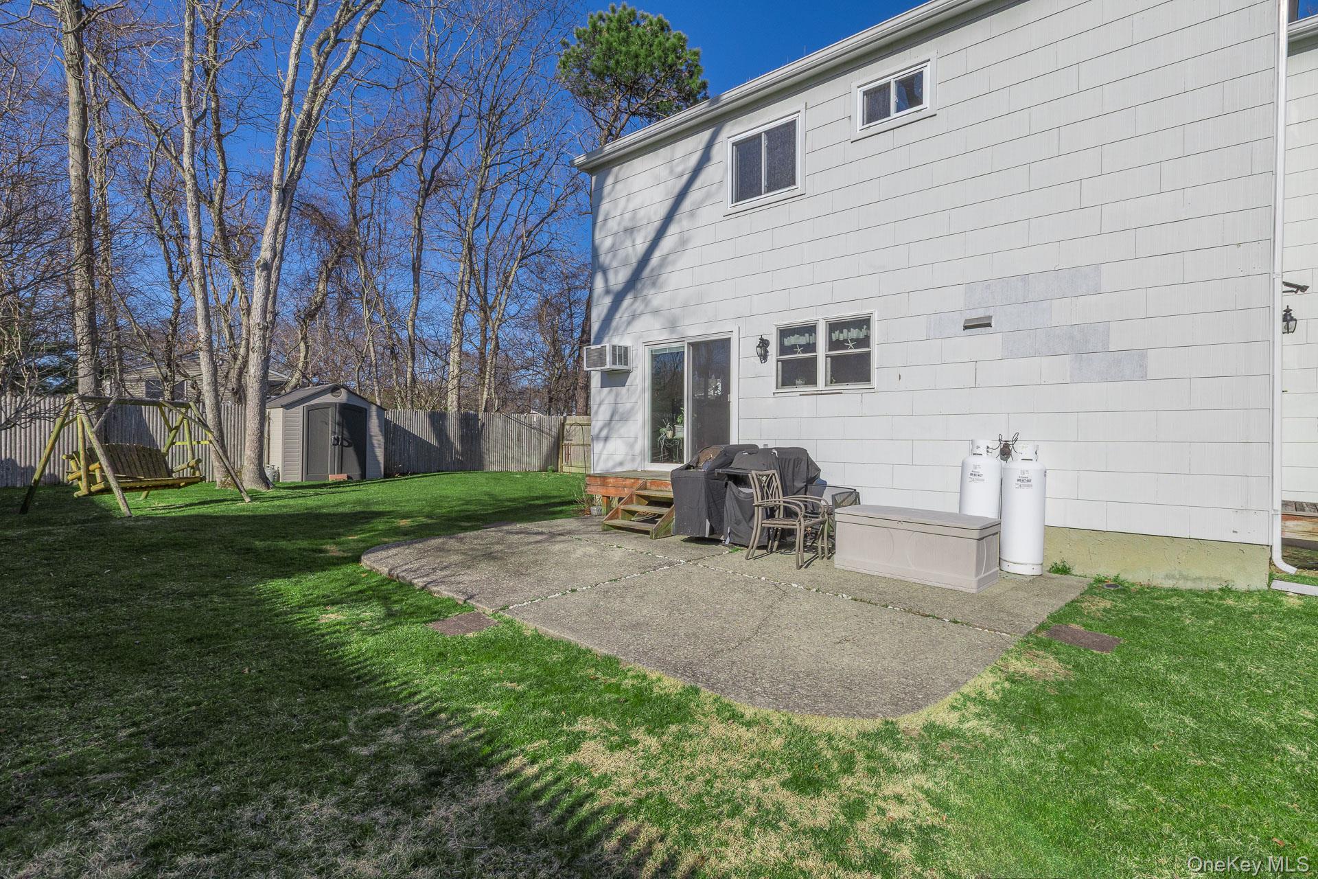 144 Oak Street Property Photo 18