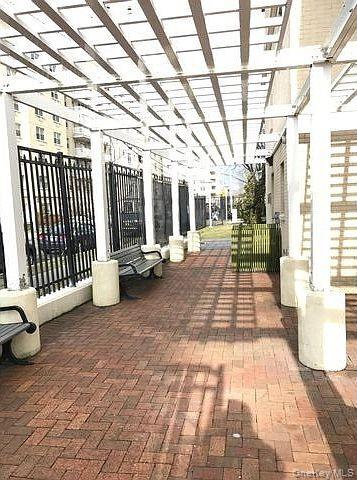 7914 Rockaway Beach Boulevard 2r Property Photo 2