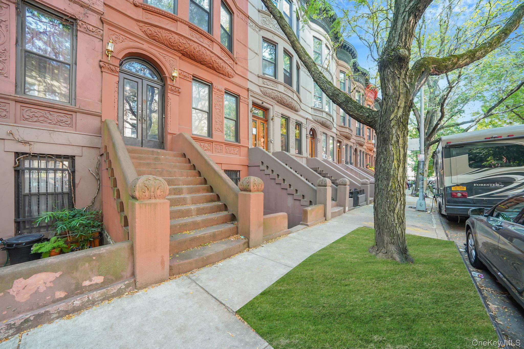 230 W 137th Street Property Photo 1