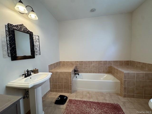 15 Constantine Way Property Photo 18