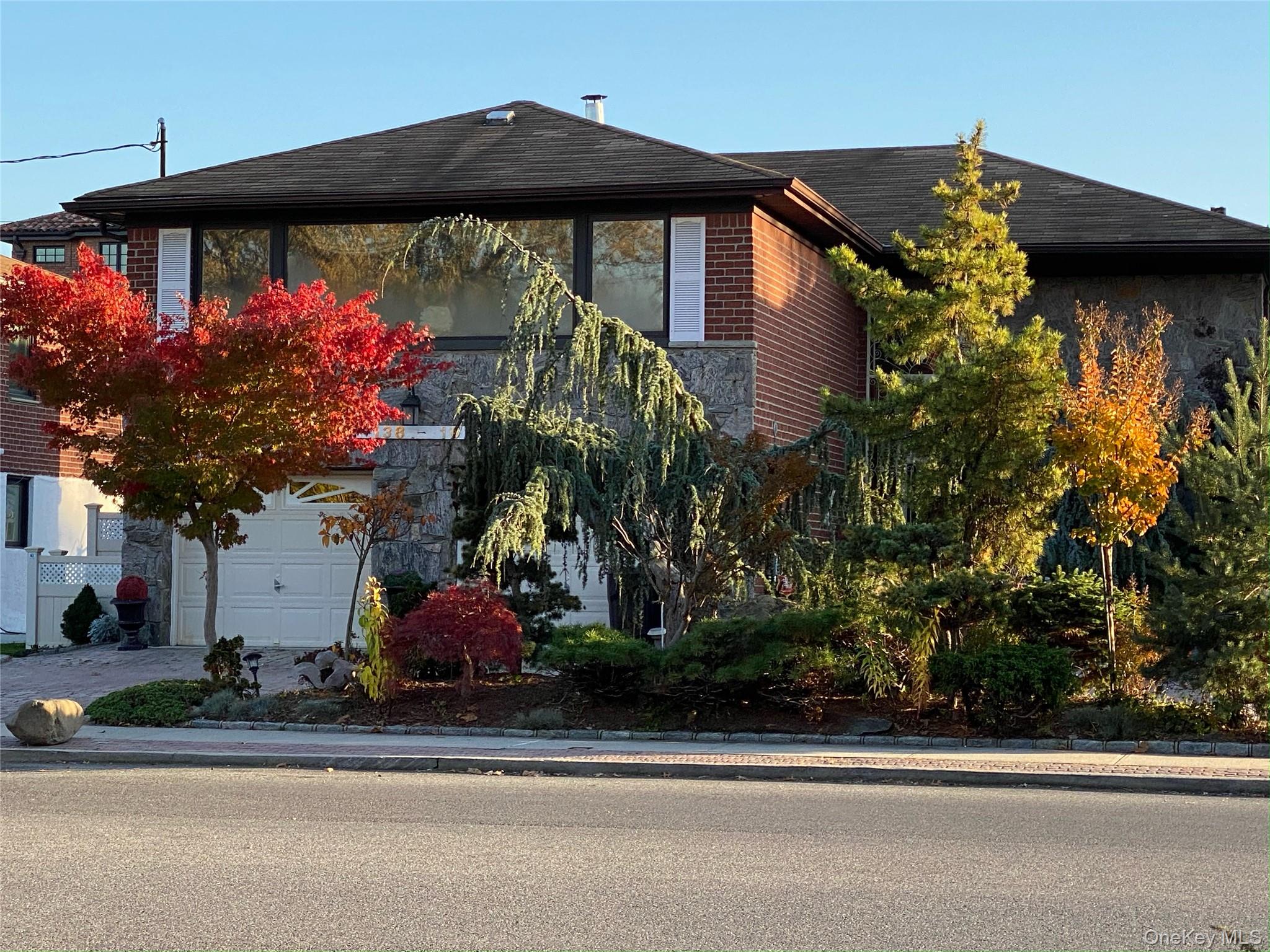 138-10 11 Avenue Property Photo 1