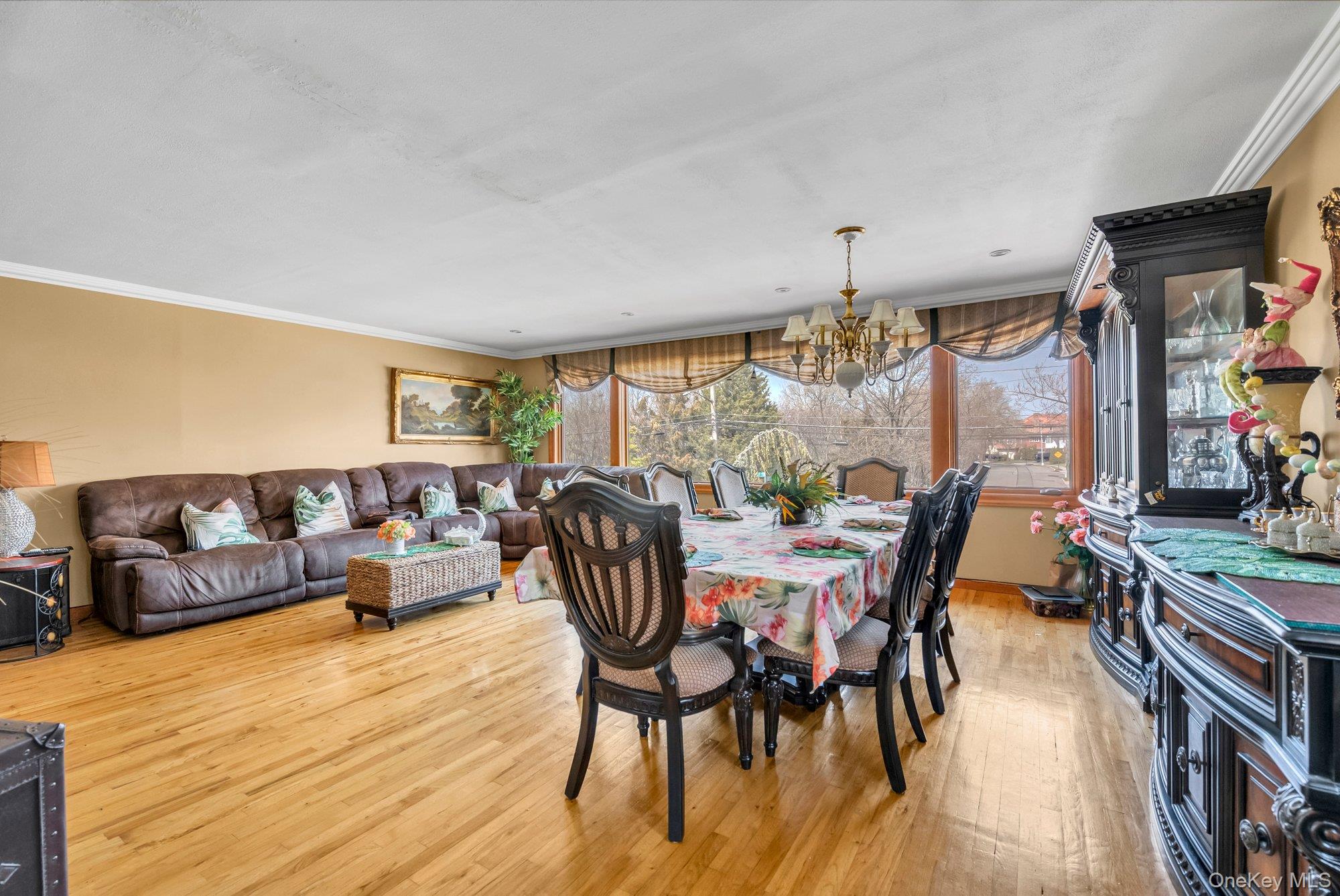 138-10 11 Avenue Property Photo 5