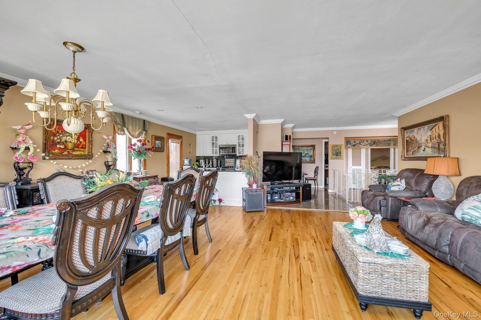138-10 11 Avenue Property Photo 6