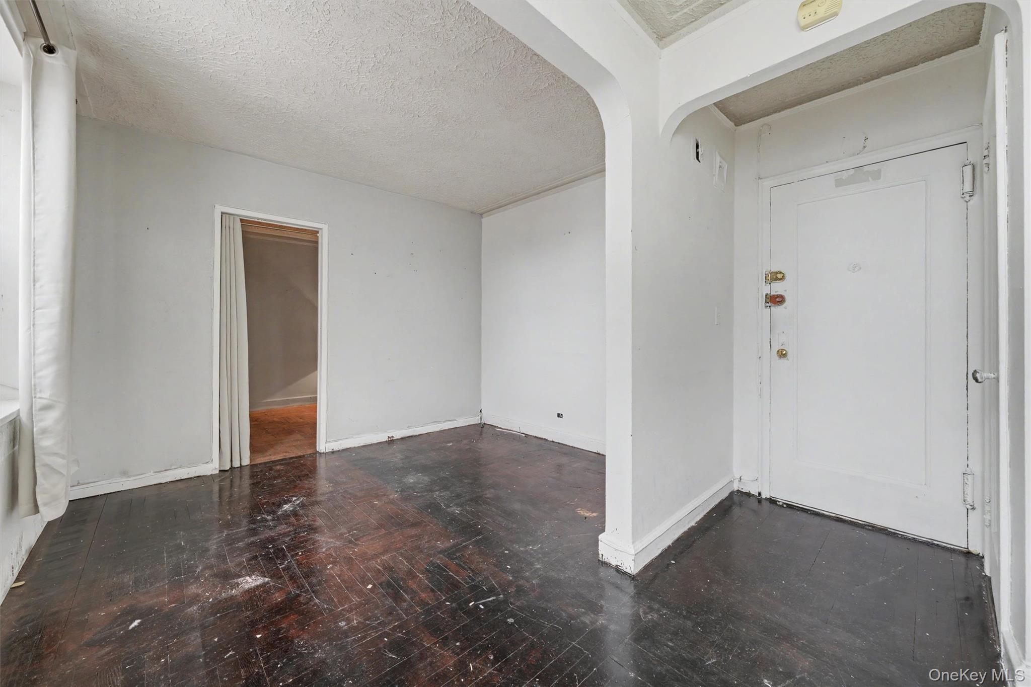 2190 Boston Road 6b Property Photo 5