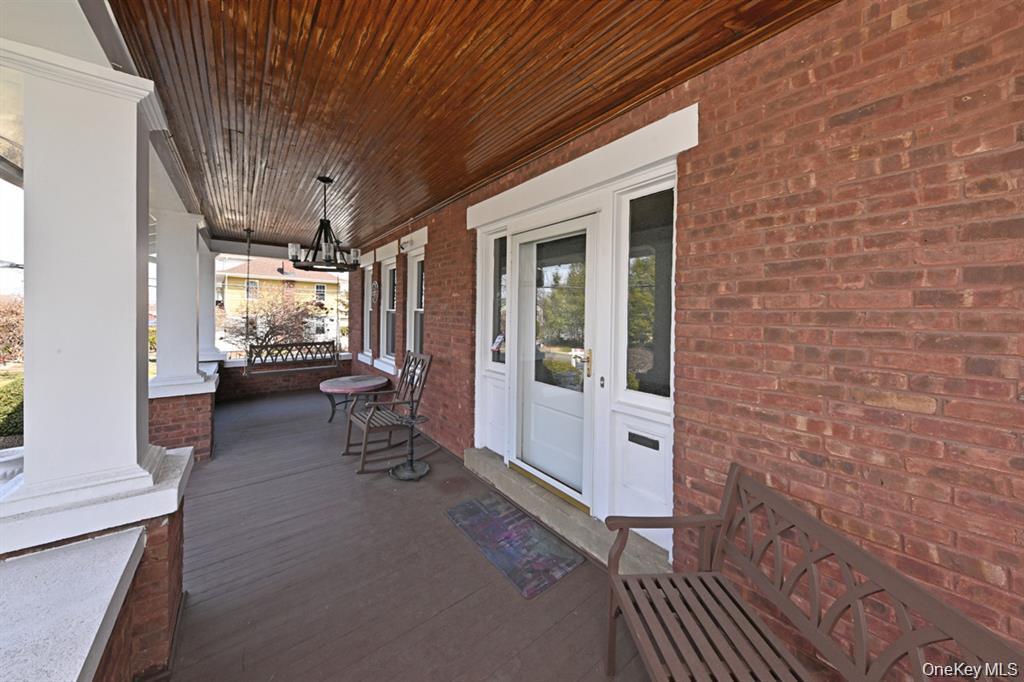 41 Westside Avenue Property Photo 6