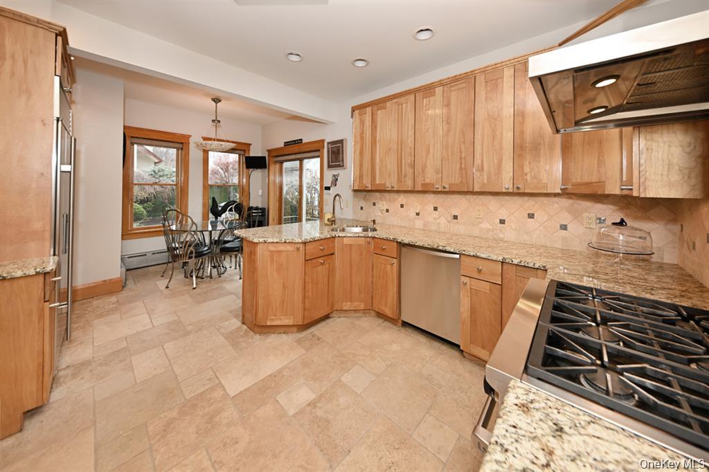 41 Westside Avenue Property Photo 9