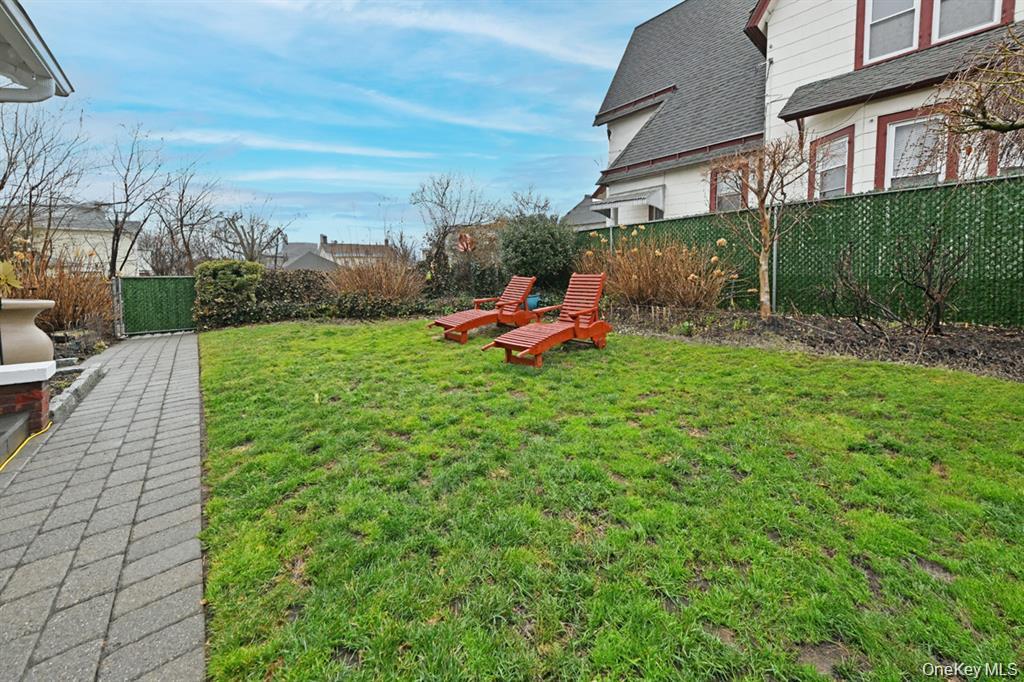 41 Westside Avenue Property Photo 25