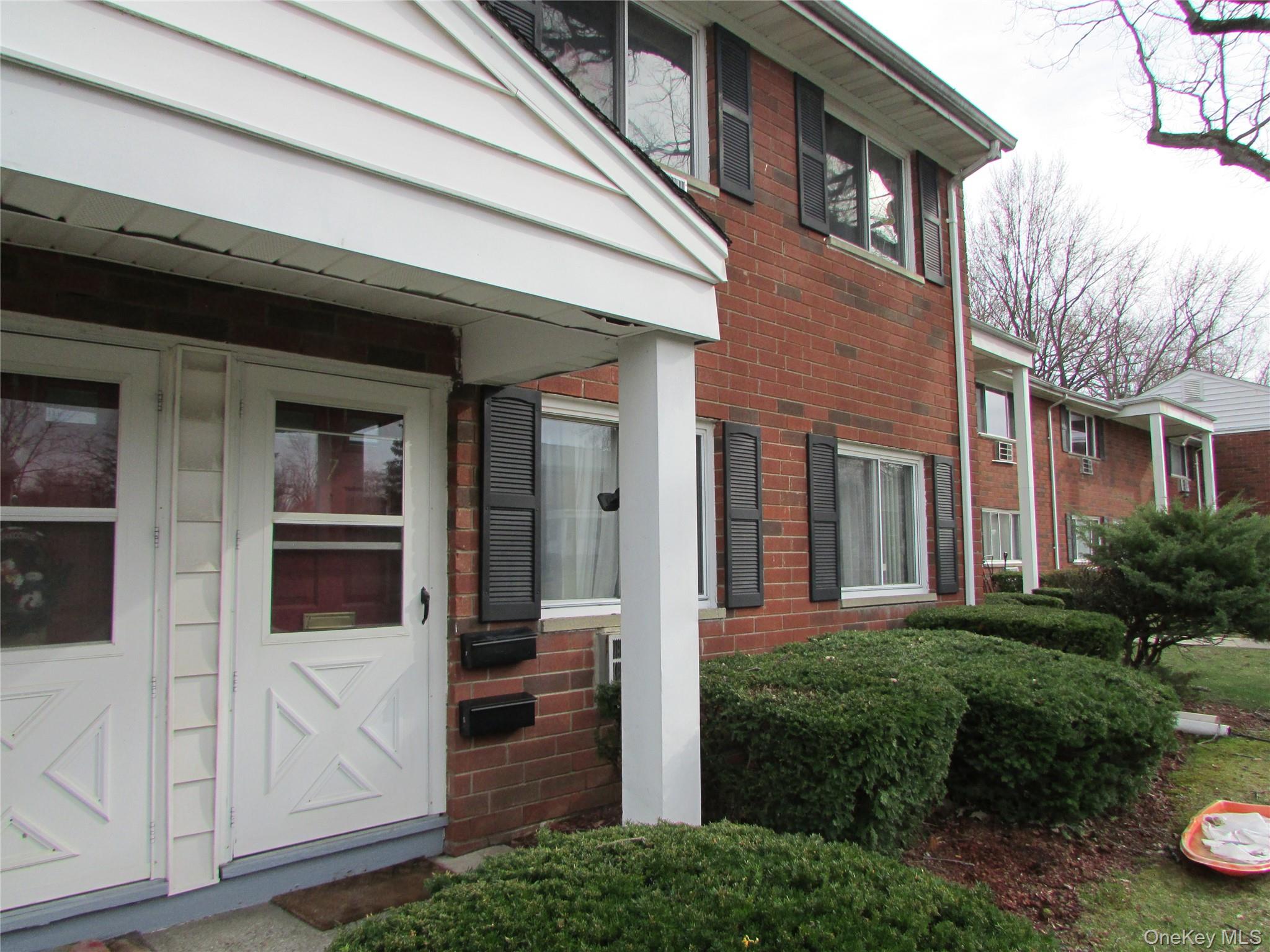 7 Manor Drive 7 Property Photo 1