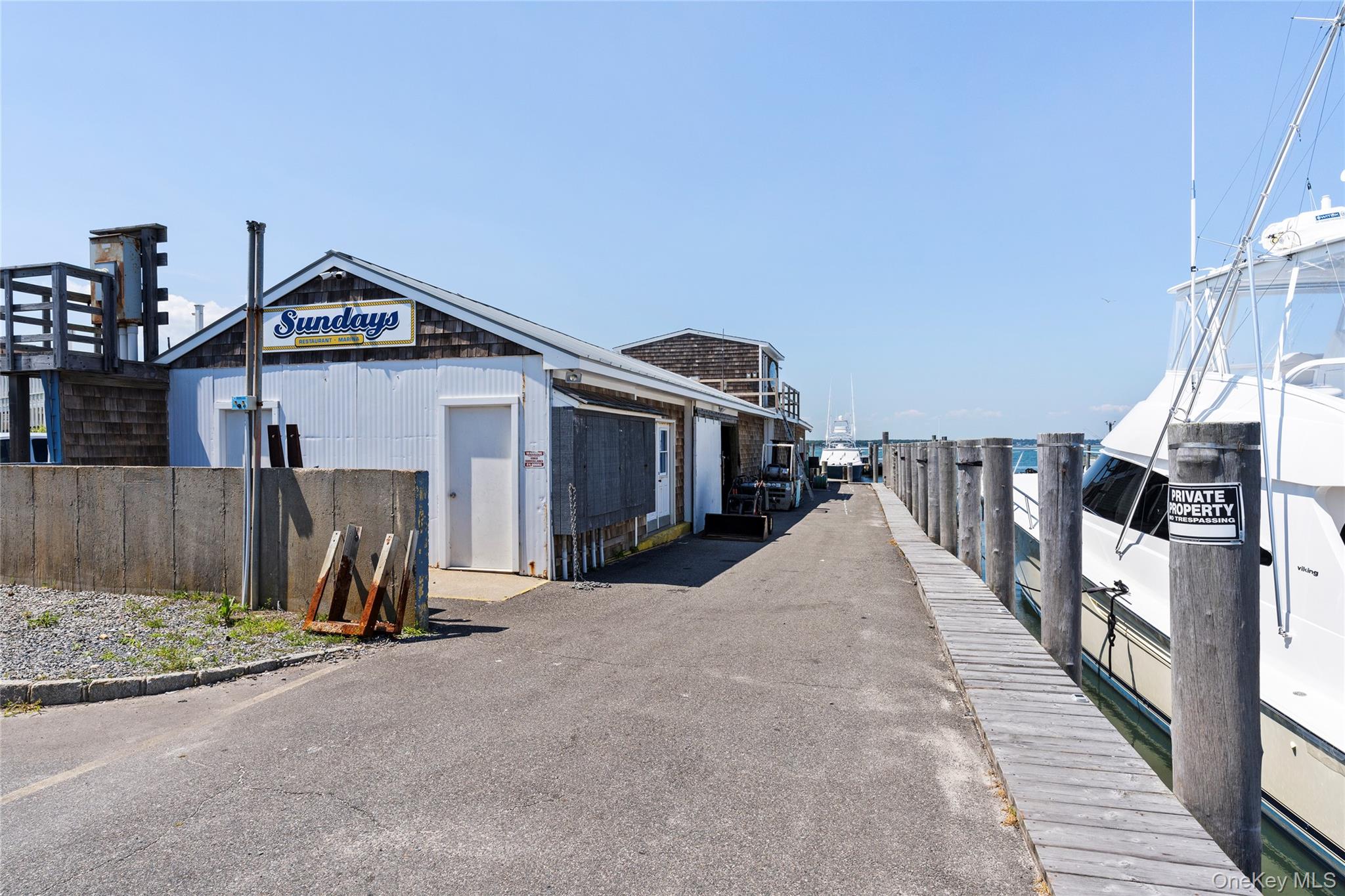 369 Dune Road Property Photo 19