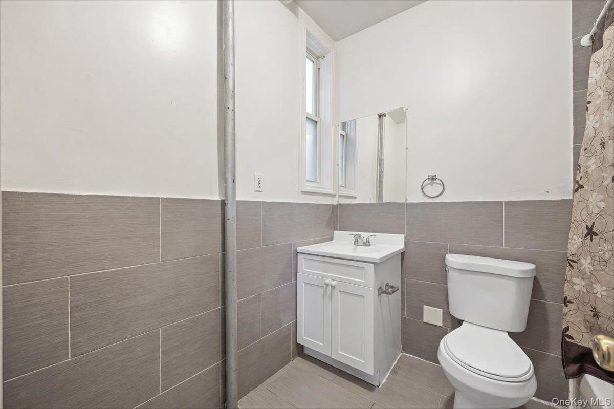 94 Elliott Avenue Property Photo 16