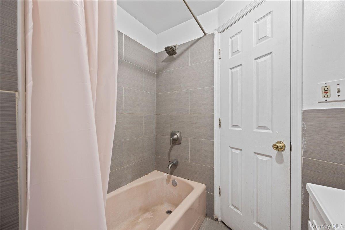 94 Elliott Avenue Property Photo 31