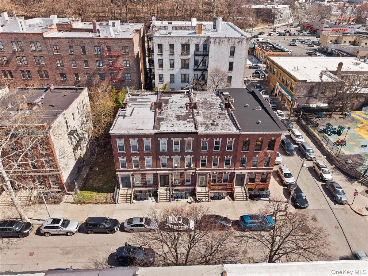 94 Elliott Avenue Property Photo 35