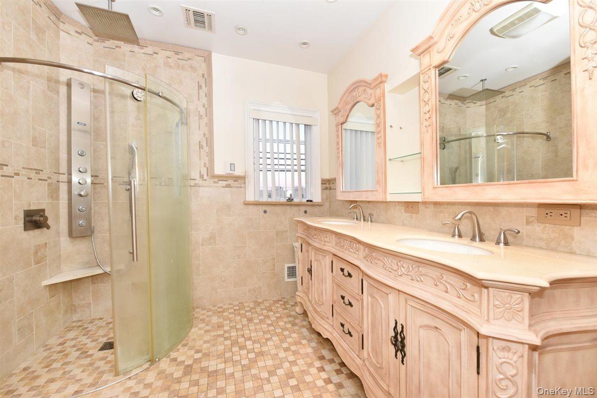 300 Pennsylvania Avenue Property Photo 19
