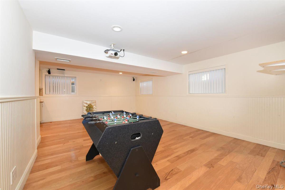 300 Pennsylvania Avenue Property Photo 22