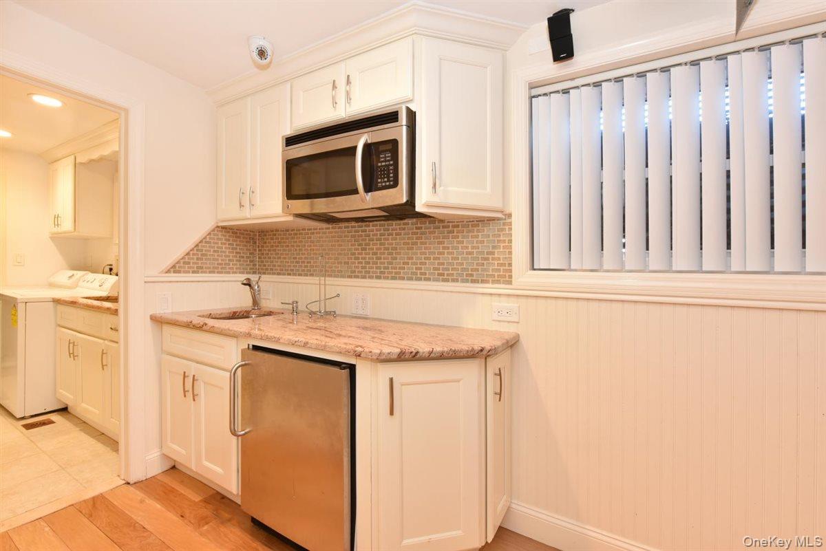 300 Pennsylvania Avenue Property Photo 23