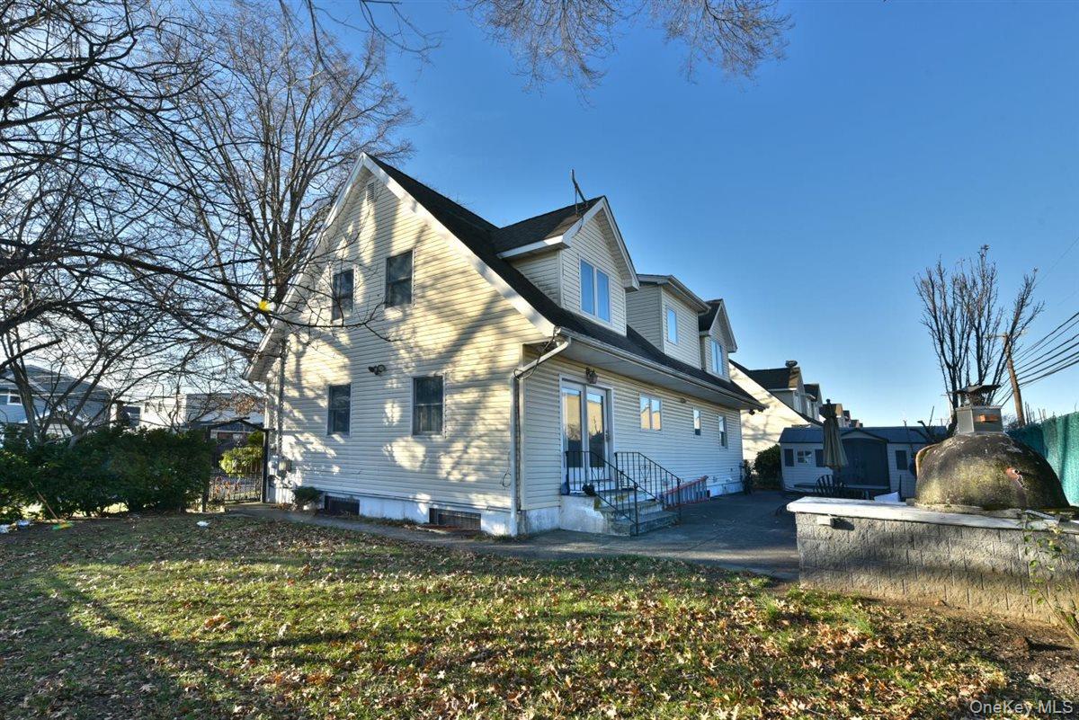 300 Pennsylvania Avenue Property Photo 26