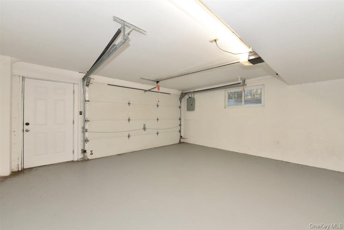 300 Pennsylvania Avenue Property Photo 29