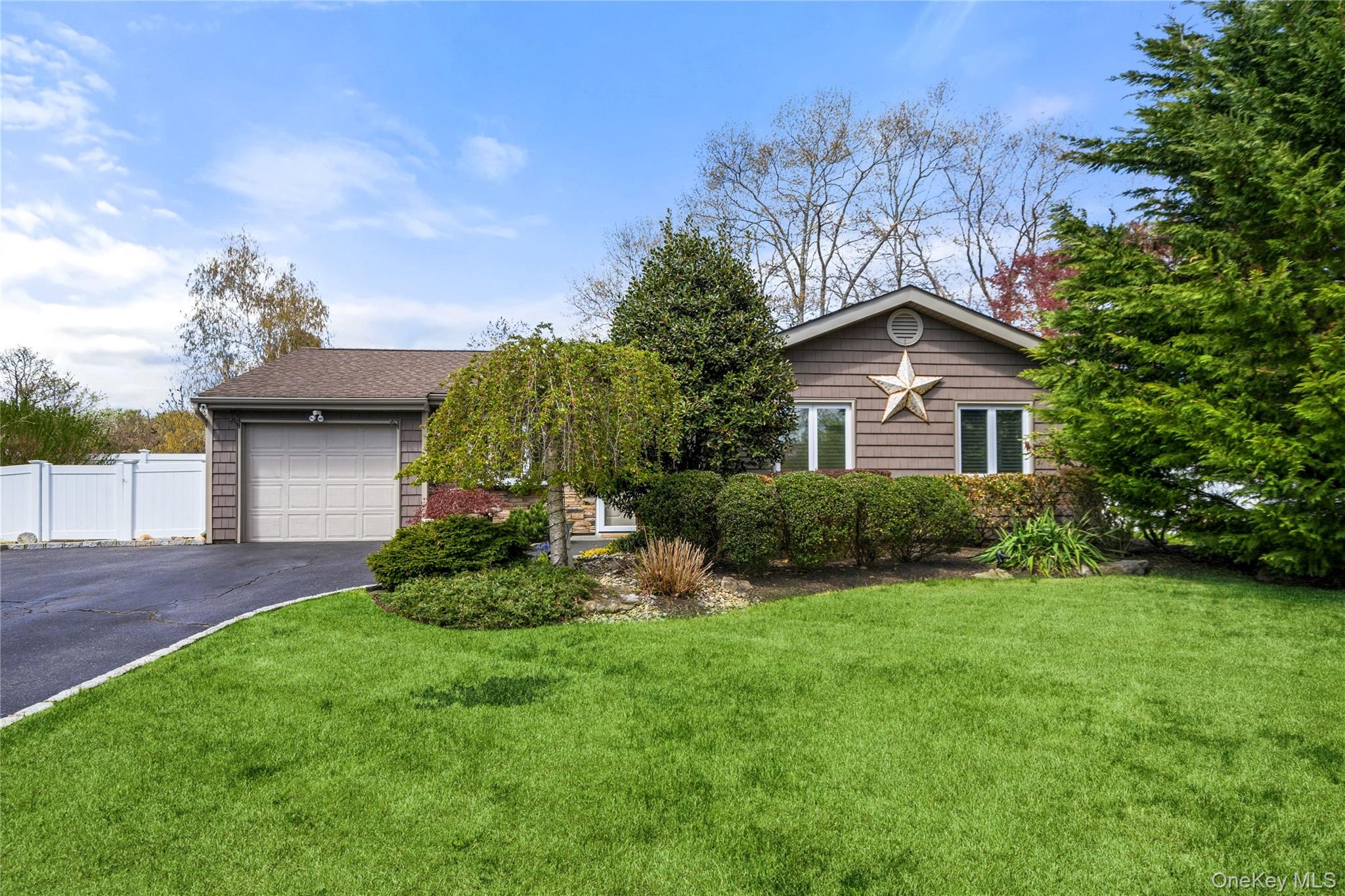 21 Elkin Drive Property Photo 1