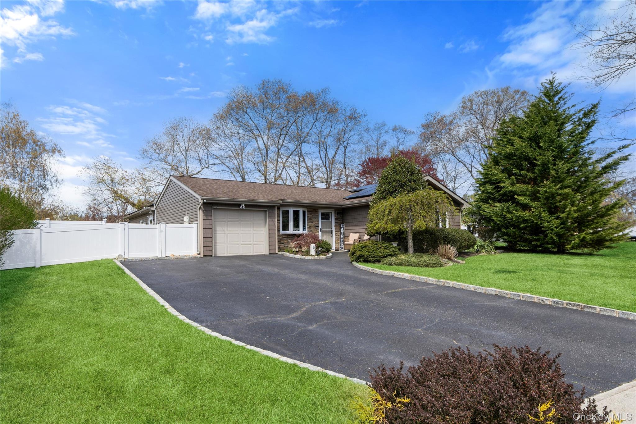 21 Elkin Drive Property Photo 3