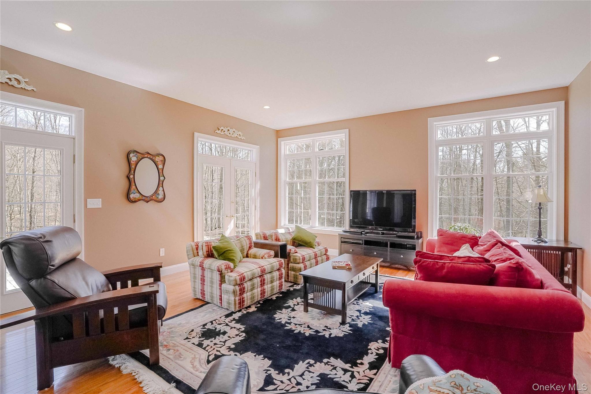 380 Southbury Road Property Photo 8
