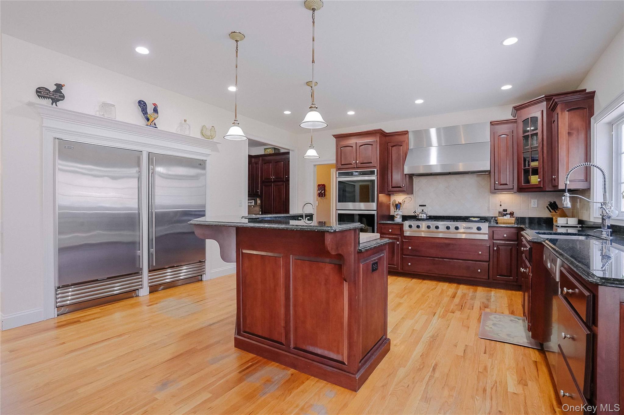 380 Southbury Road Property Photo 11