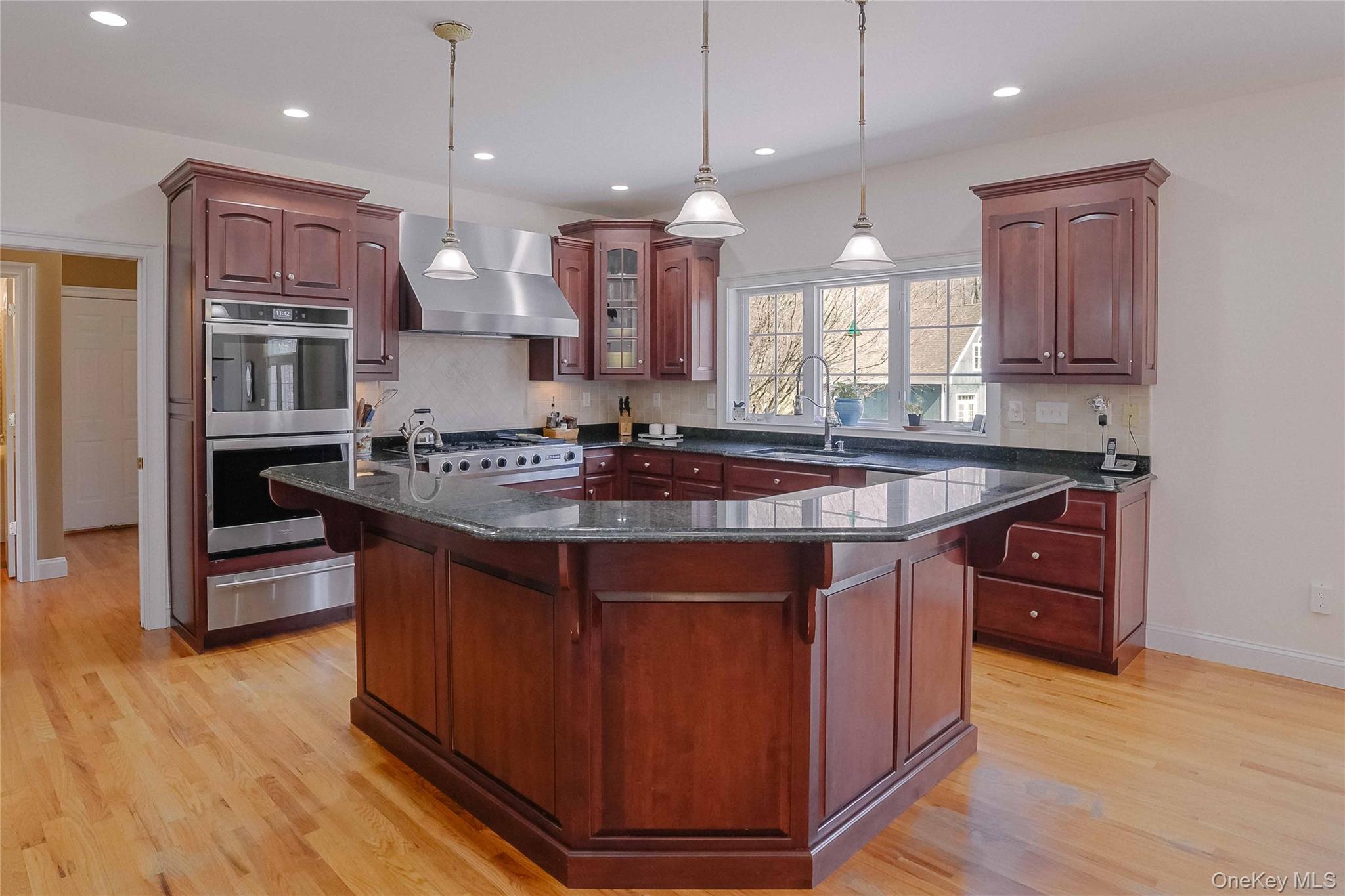 380 Southbury Road Property Photo 12