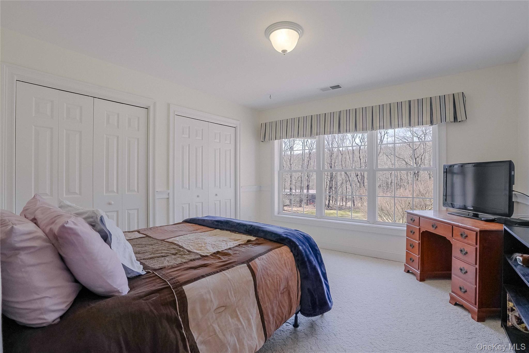 380 Southbury Road Property Photo 27