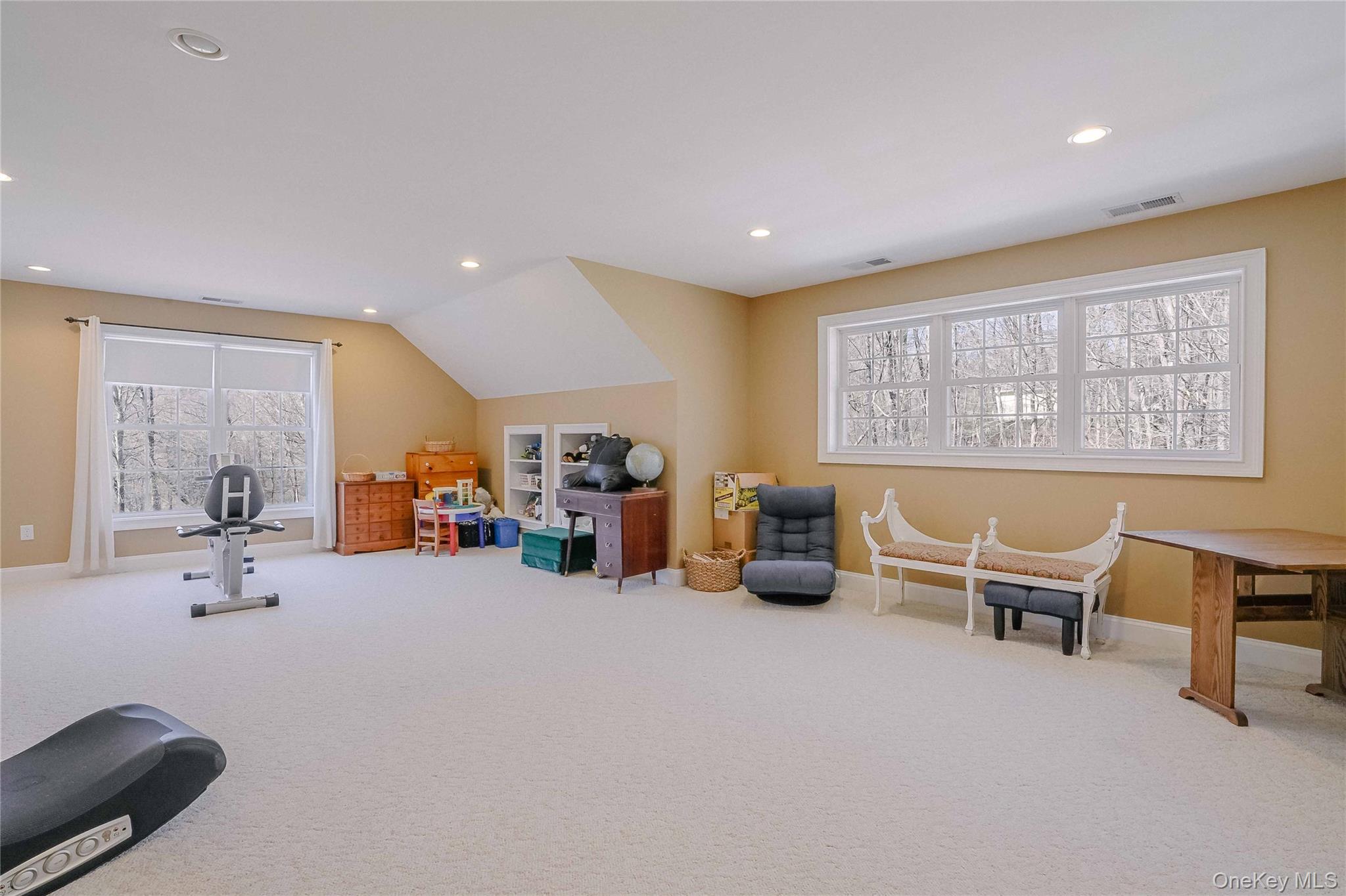 380 Southbury Road Property Photo 29